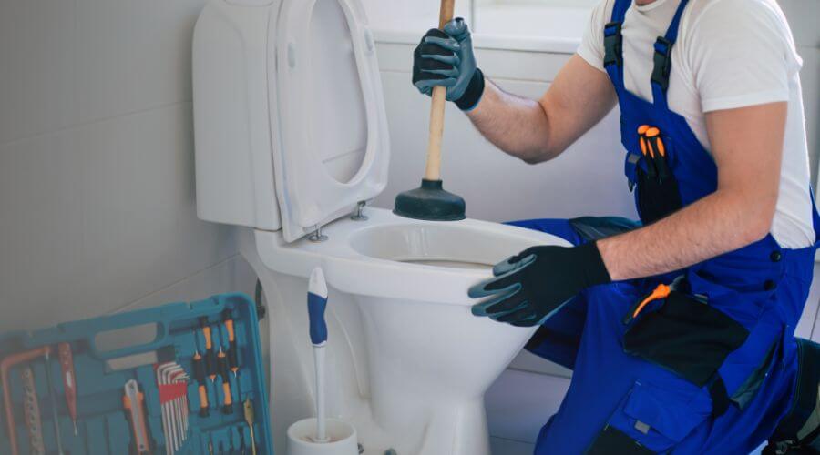 Expert burst pipe repair services in East Tawas, MI